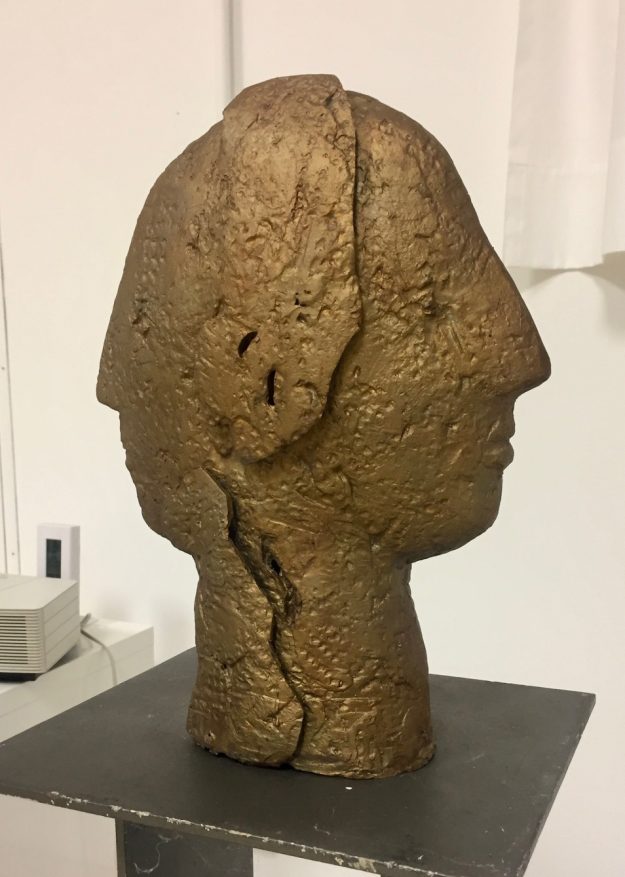 "Janus" Bronzeguss montiert